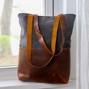 LEATHER AND WOOL PURSE